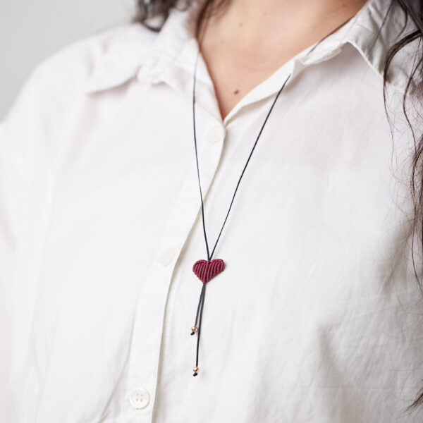 ΚΟΛΙΕ MACRAME “HEARTDROP”